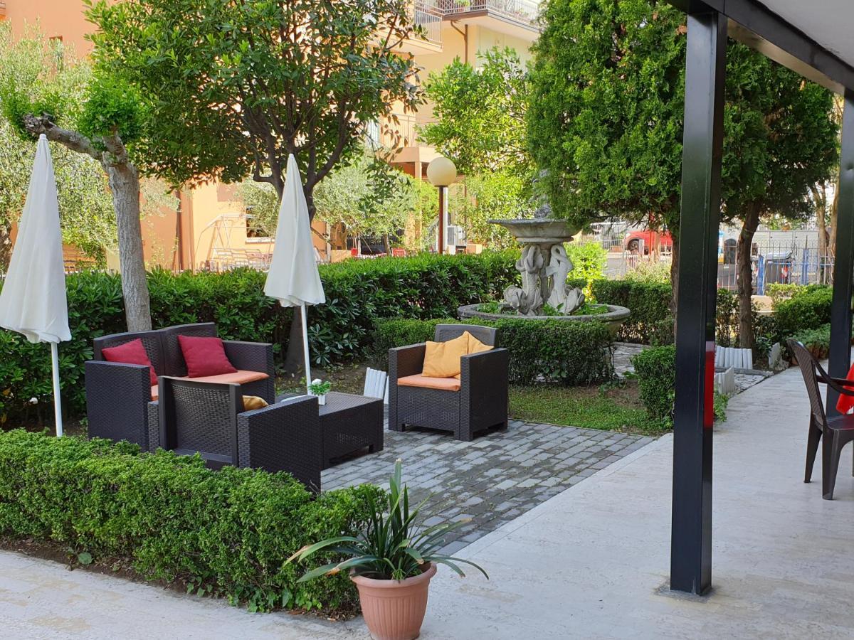Hotel Paradiso Rimini Exterior photo